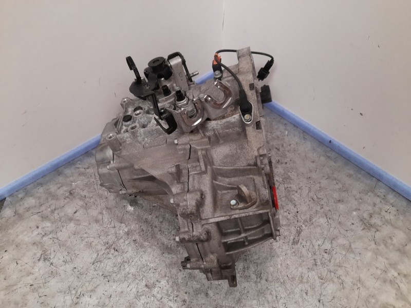 Recambio de caja cambios para hyundai i30 (gd) essence referencia OEM IAM ZG12FJ 128562 TOCADA 6VELOCIDADES
