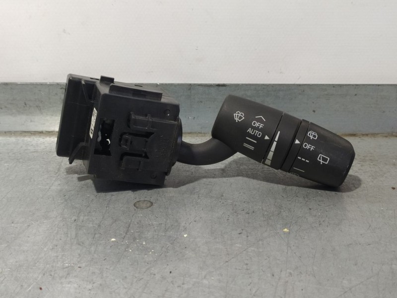 Recambio de mando limpia para mazda 3 lim. () style referencia OEM IAM 17F899  