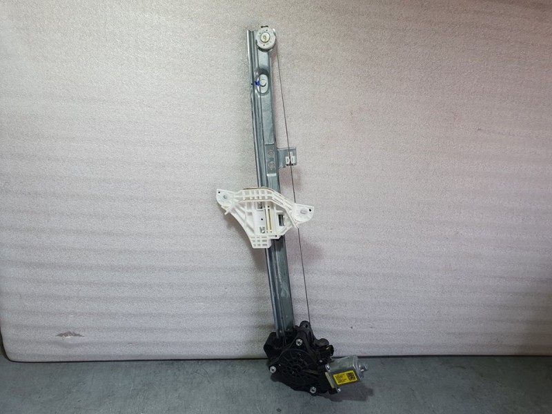 Recambio de elevalunas delantero derecho para hyundai i 20 esence referencia OEM IAM SIN REF  ELECTRICO 2 PINES