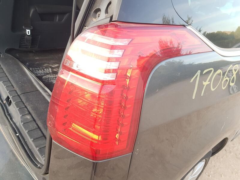 Recambio de piloto trasero derecho para peugeot 5008 (0u_, 0e_) 1.2 referencia OEM IAM 6351KH  