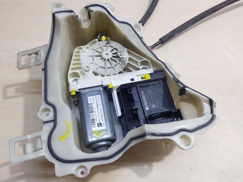 Recambio de elevalunas delantero izquierdo para seat altea xl (5p5, 5p8) 2.0 tdi referencia OEM IAM 5P0837461  