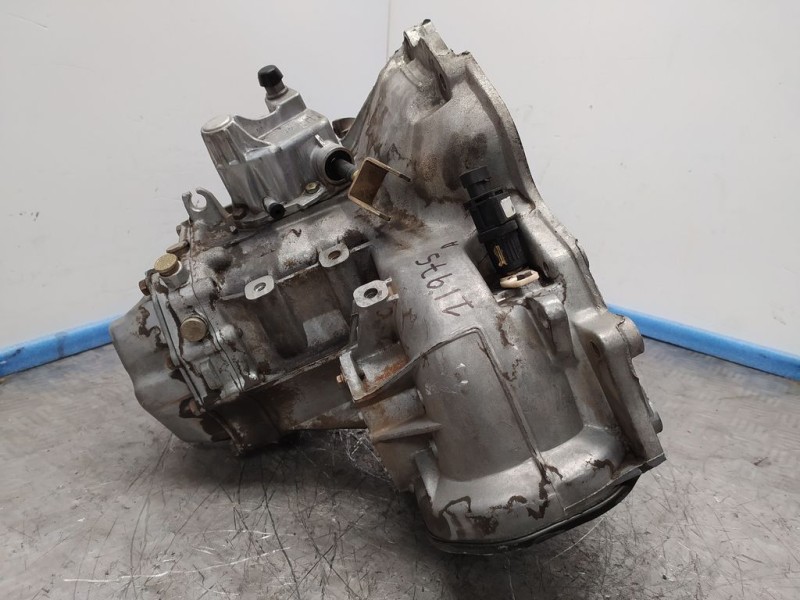 Recambio de caja cambios para daewoo tacuma cdx referencia OEM IAM 96350523 FC041225 5VELOCIDADES