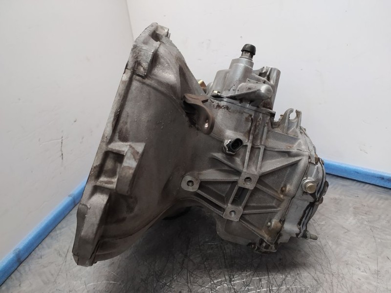 Recambio de caja cambios para daewoo tacuma cdx referencia OEM IAM 96350523 FC041225 5VELOCIDADES