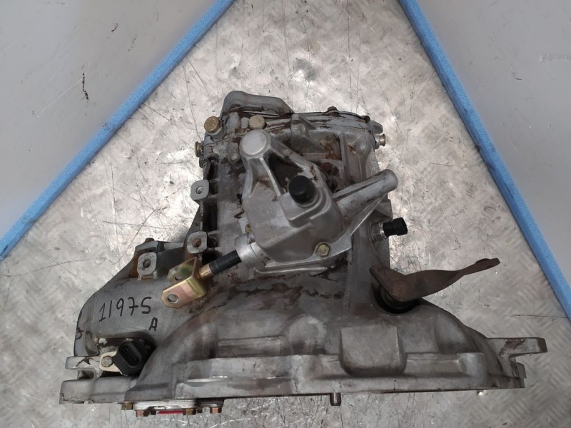 Recambio de caja cambios para daewoo tacuma cdx referencia OEM IAM 96350523 FC041225 5VELOCIDADES