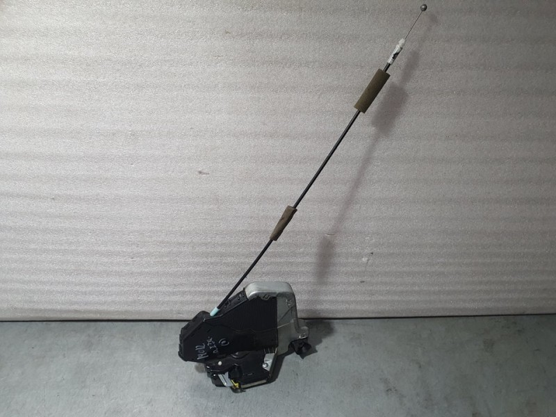 Recambio de cerradura puerta delantera izquierda para lexus is 300h referencia OEM IAM SIN REF  10 PINES