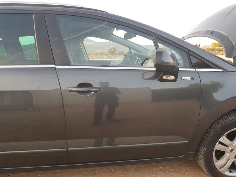 Recambio de puerta delantera derecha para peugeot 5008 (0u_, 0e_) 1.2 referencia OEM IAM 9004AV  