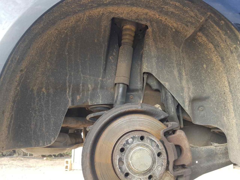 Recambio de plastico pase rueda tras. dch. para volkswagen touran (1t2) traveller referencia OEM IAM 1T0810972H  