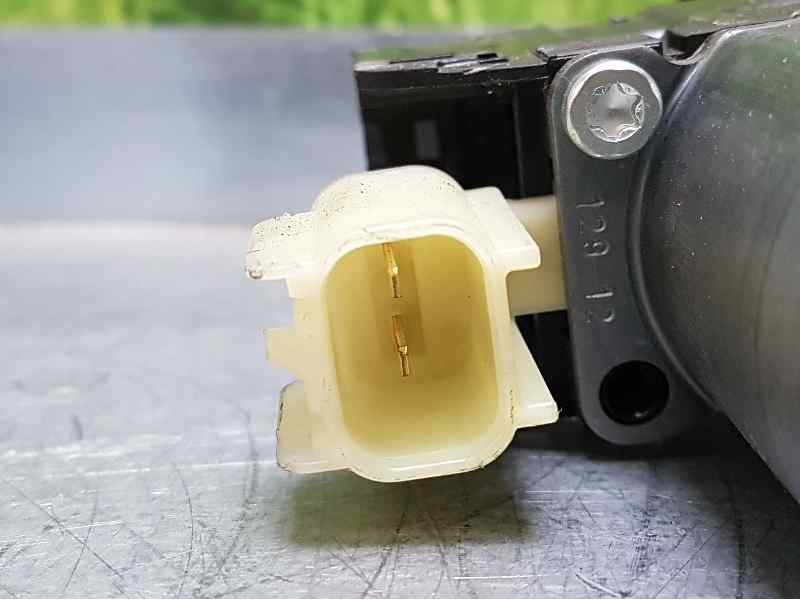 Recambio de motor elevalunas delantero derecho para ford fiesta (cb1) titanium referencia OEM IAM 8A6114553A 0130822407 BOSCH 2 