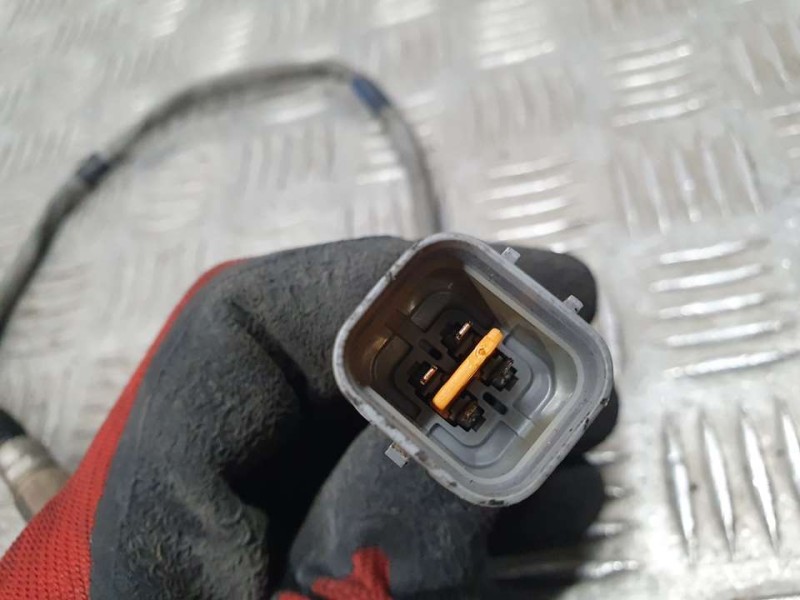 Recambio de sonda lambda para kia niro concept plug-in hybrid referencia OEM IAM 3921003140 9025030133 KEFICO