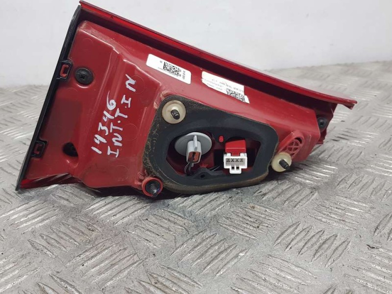 Recambio de piloto trasero izquierdo para hyundai i 20 esence referencia OEM IAM 92403Q0000  INTERIOR