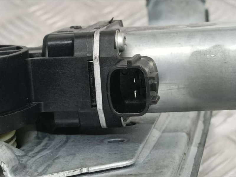 Recambio de elevalunas delantero derecho para dacia duster sl eficacia 4x4 referencia OEM IAM 807206838R  ELECTRICO 2 PINS