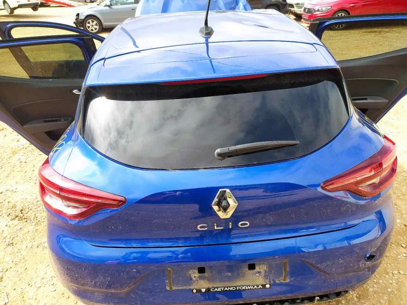 Recambio de porton trasero para renault clio v zen referencia OEM IAM 901008875R  TOCADO