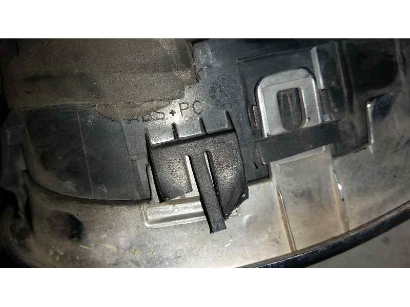 Recambio de rejilla delantera para bmw serie 5 berlina (e39) 520i referencia OEM IAM  PESTAÑAS ROTAS DERECHA