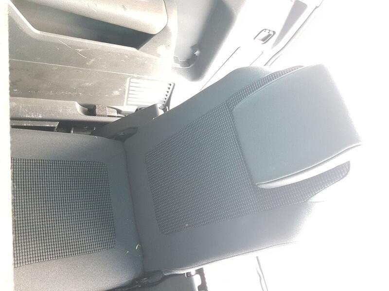 Recambio de asiento trasero derecho para peugeot 5008 (0u_, 0e_) 1.2 referencia OEM IAM   TERCERA FILA