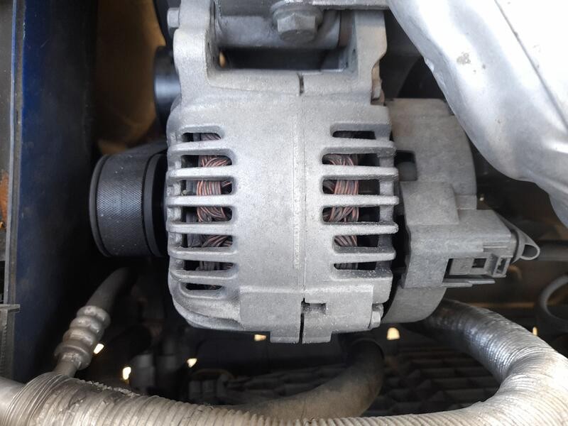 Recambio de alternador para volkswagen polo v (6r1, 6c1) 1.4 (6r1) referencia OEM IAM 036903024H  