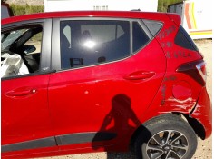 PUERTA TRASERA IZQUIERDA 77003B9011 TOCADA 