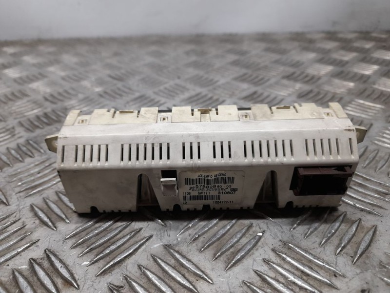 Recambio de pantalla multifuncion para citroën c4 coupe collection referencia OEM IAM 9657882880 102477711 