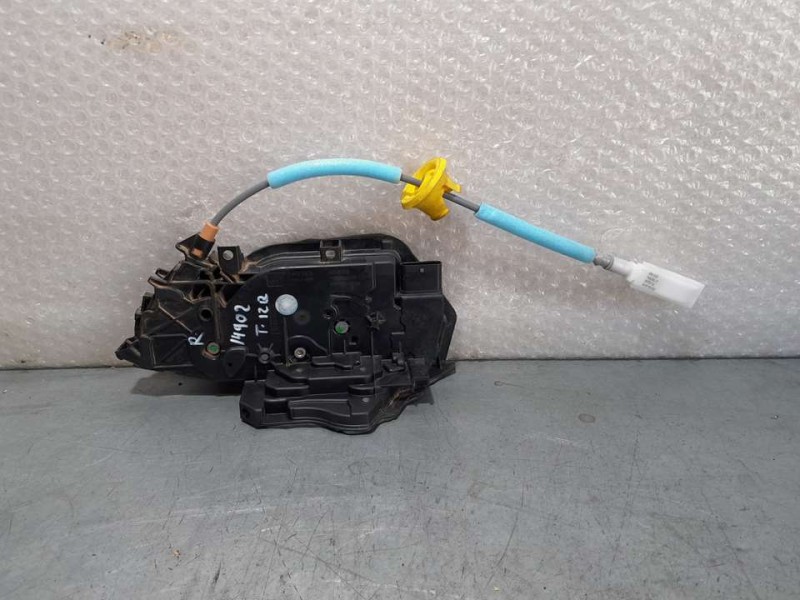 Recambio de cerradura puerta trasera izquierda para bmw serie 1 lim. (f40) 118d referencia OEM IAM 795614305  5 PINES