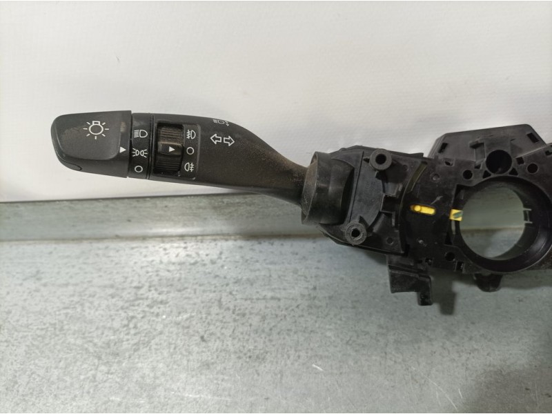 Recambio de mando luces y limpia para hyundai i20 coupe trend referencia OEM IAM GM45  