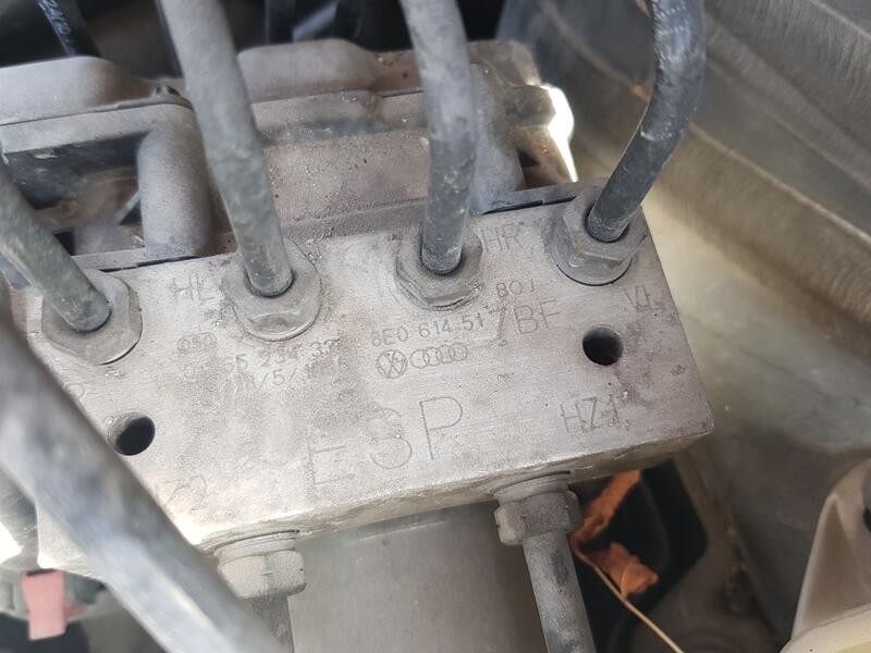 Recambio de abs para seat exeo (3r2) 2.0 tdi referencia OEM IAM 8E0614517BF  