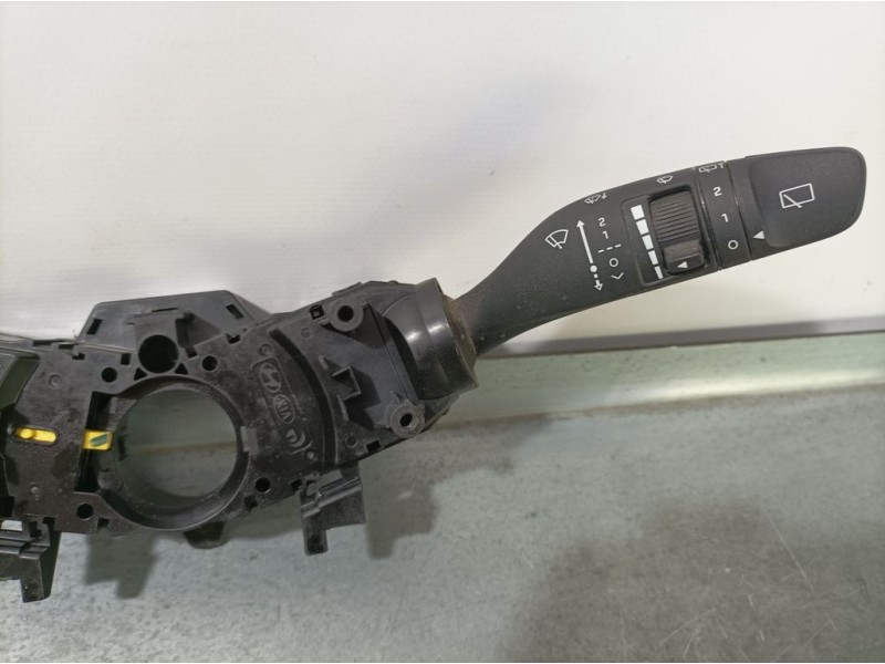 Recambio de mando luces y limpia para hyundai i20 coupe trend referencia OEM IAM GM45  