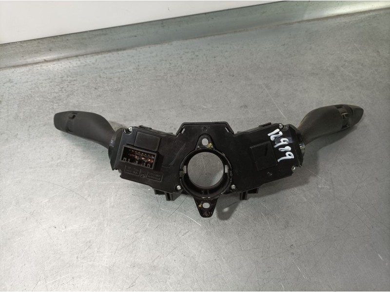 Recambio de mando luces y limpia para hyundai i20 coupe trend referencia OEM IAM GM45  