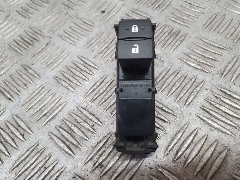 Recambio de mando elevalunas delantero derecho para lexus is 300h referencia OEM IAM 76J068  