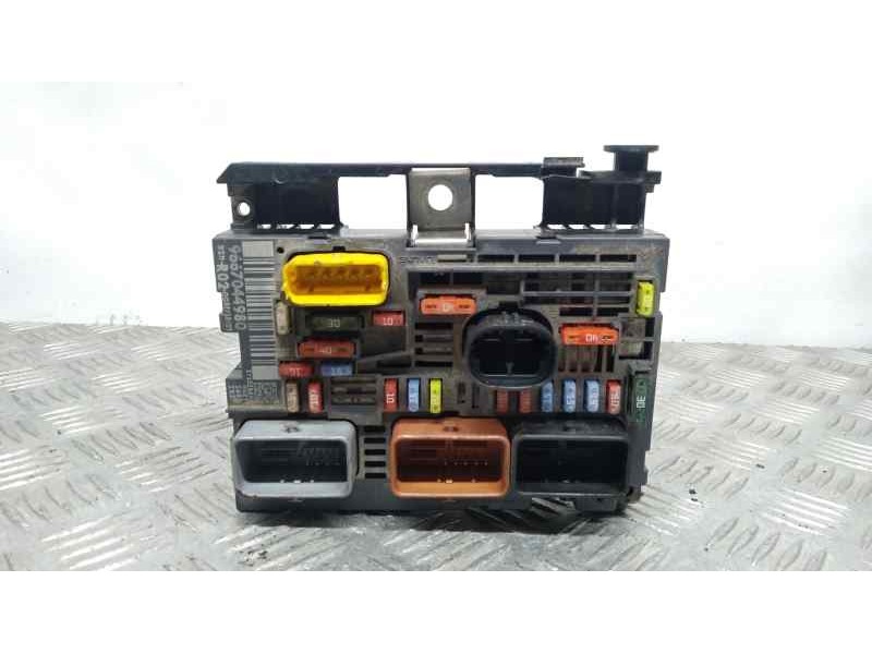 Recambio de caja reles / fusibles para peugeot 5008 premium referencia OEM IAM 9667044980  