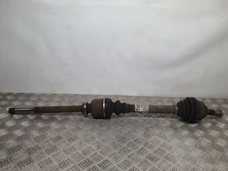 Recambio de transmision delantera derecha para citroën c4 coupe vtr referencia OEM IAM 9637117880 8MN05 2192711