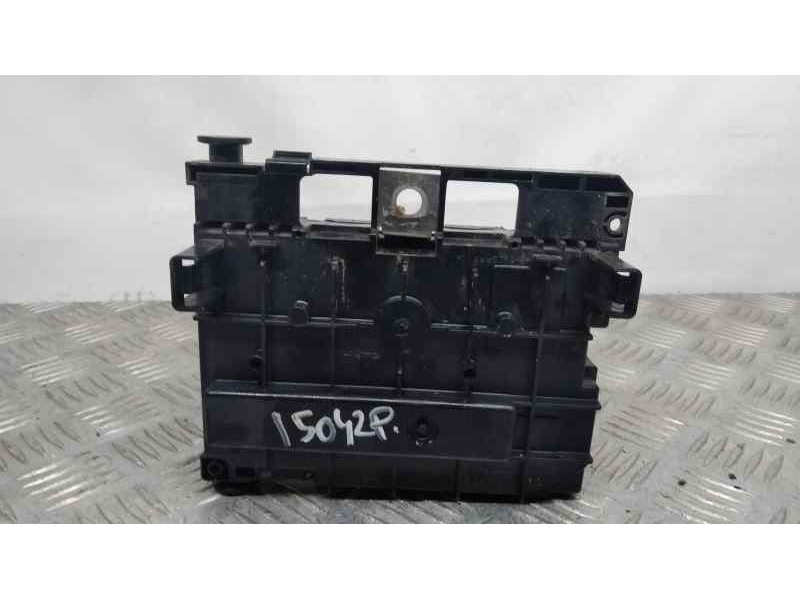 Recambio de caja reles / fusibles para peugeot 5008 premium referencia OEM IAM 9667044980  