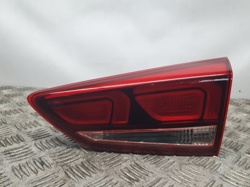 Recambio de piloto trasero derecho para hyundai i20 coupe trend referencia OEM IAM 92404C8200  INTERIOR