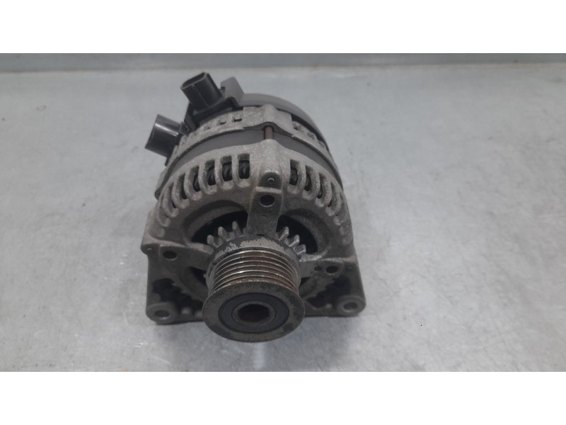 Recambio de alternador para volvo s40 berlina 2.0 d momentum referencia OEM IAM 1042103512  