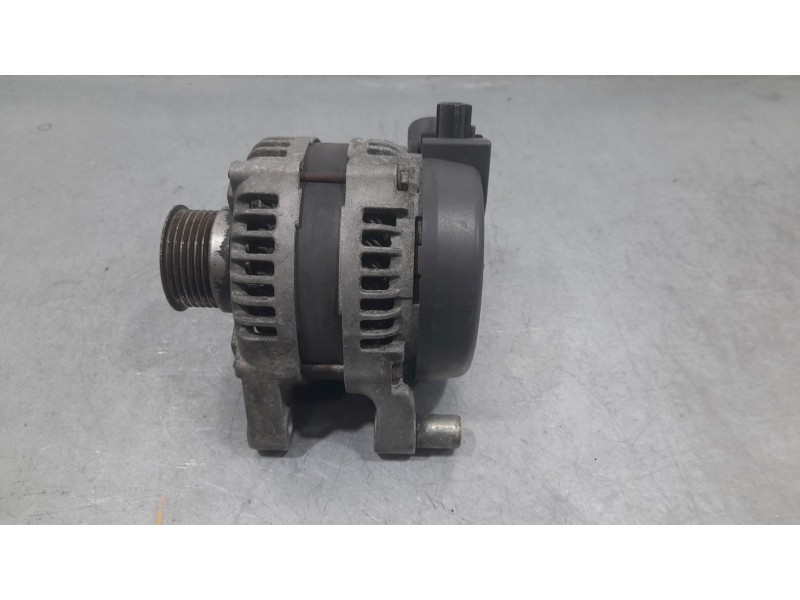 Recambio de alternador para volvo s40 berlina 2.0 d momentum referencia OEM IAM 1042103512  