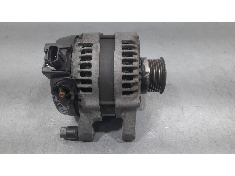 Recambio de alternador para volvo s40 berlina 2.0 d momentum referencia OEM IAM 1042103512  