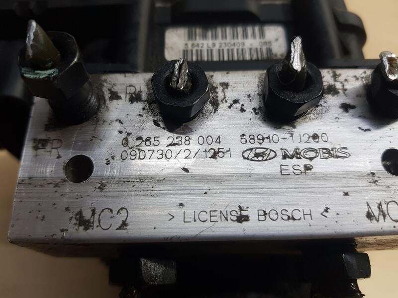 Recambio de abs para hyundai i20 comfort referencia OEM IAM 589101J200 BOSCH 0265238004
