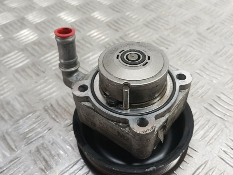 Recambio de bomba direccion para opel vectra b caravan básico referencia OEM IAM 90502551  
