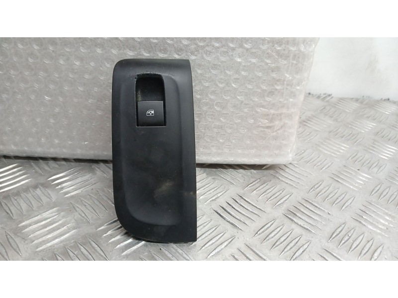 Recambio de mando elevalunas delantero derecho para opel zafira tourer c (p12) 1.6 cdti (75) referencia OEM IAM 13301886  