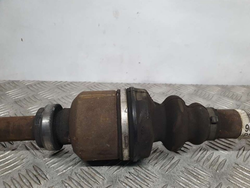 Recambio de transmision delantera derecha para citroën c4 coupe vtr referencia OEM IAM 9637117880 8MN05 2192711