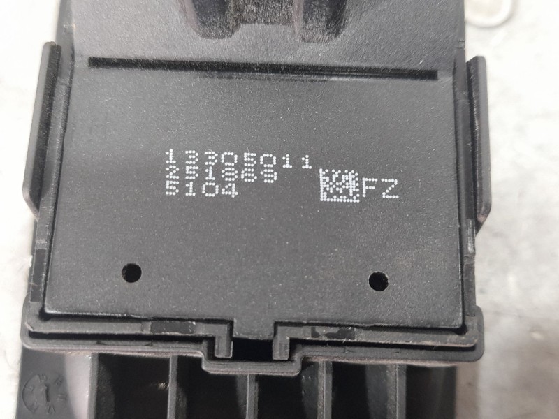 Recambio de mando elevalunas delantero izquierdo para opel zafira tourer c (p12) 1.6 cdti (75) referencia OEM IAM 13305011  