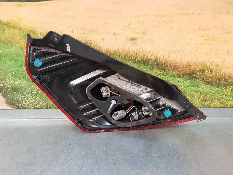 Recambio de piloto trasero derecho para ford fiesta (ccn) titanium referencia OEM IAM C1BB13404AE  