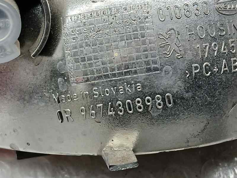Recambio de piloto trasero central para peugeot 208 allure referencia OEM IAM 9674308980  