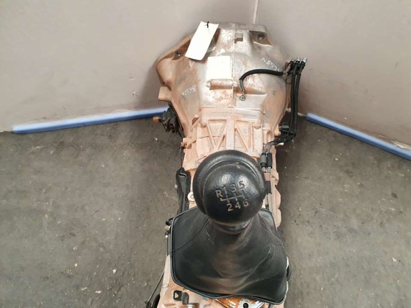 Recambio de caja cambios para toyota land cruiser (j15) gx referencia OEM IAM 3303060C40 6 VELOCIDADES 