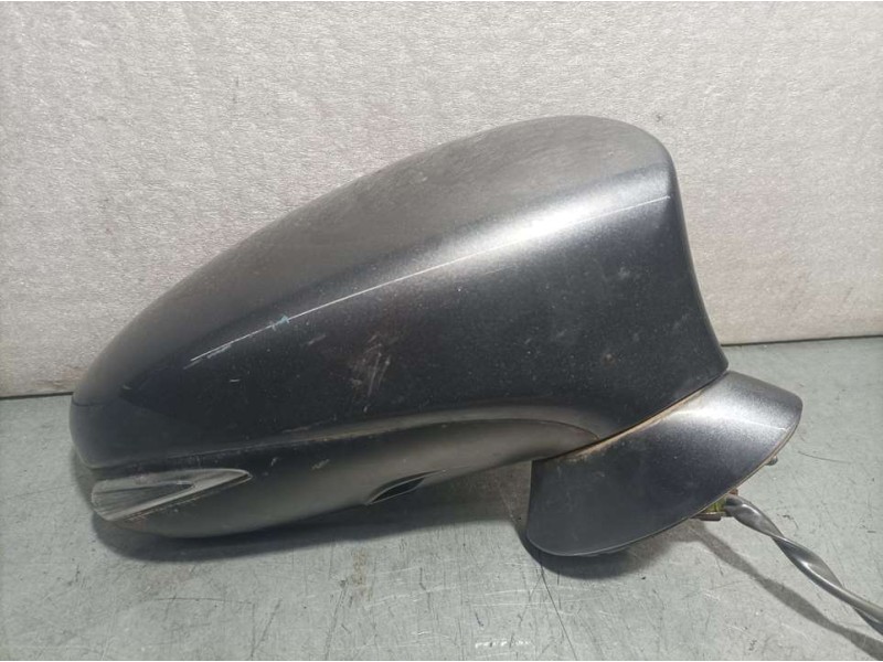 Recambio de retrovisor derecho para lexus is 300h referencia OEM IAM 8791053751B0  ELECTRICO 9 CABLES