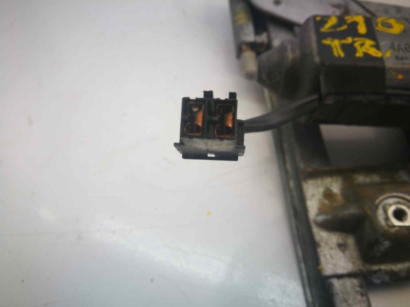 Recambio de elevalunas trasero derecho para audi 100 berlina (c4) 2.8 v6 cat (aah) referencia OEM IAM 4A0959802A  DOS PINS