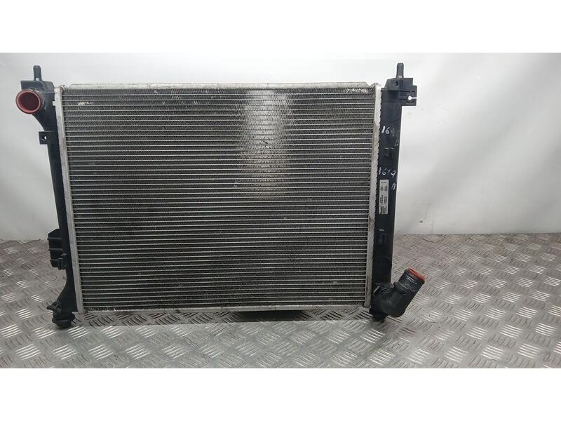 Recambio de radiador agua para hyundai i20 comfort referencia OEM IAM 253104P000 NISSENS 67609