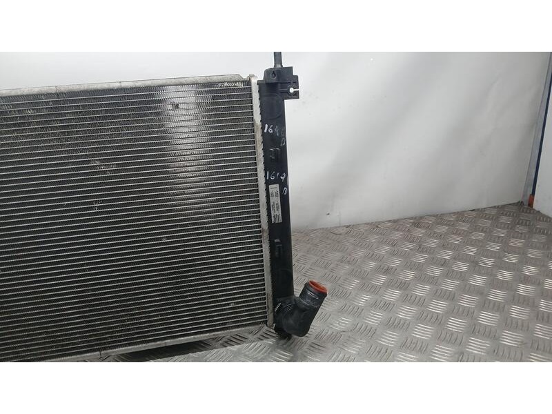 Recambio de radiador agua para hyundai i20 comfort referencia OEM IAM 253104P000 NISSENS 67609