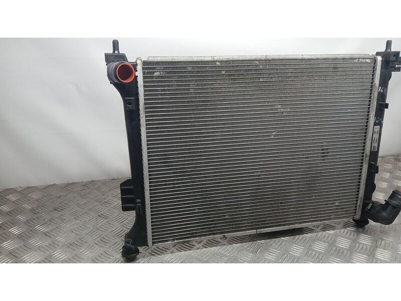 Recambio de radiador agua para hyundai i20 comfort referencia OEM IAM 253104P000 NISSENS 67609