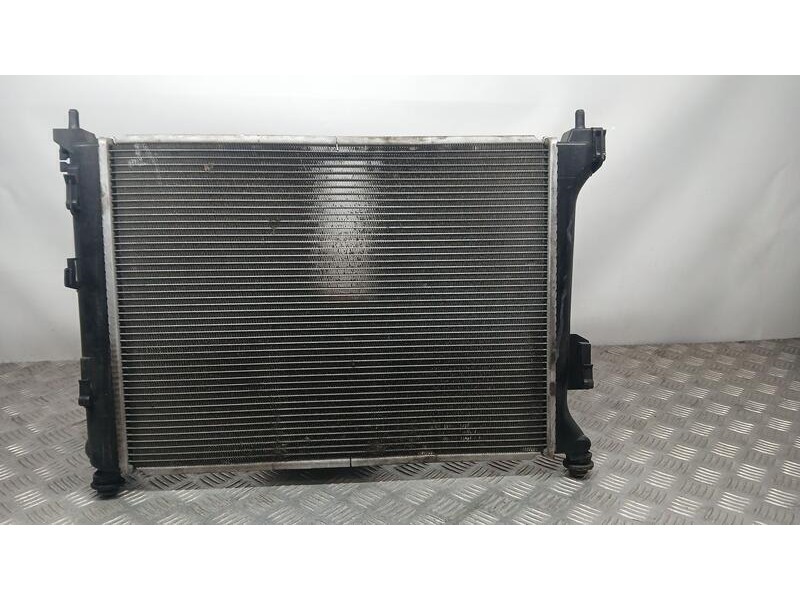Recambio de radiador agua para hyundai i20 comfort referencia OEM IAM 253104P000 NISSENS 67609