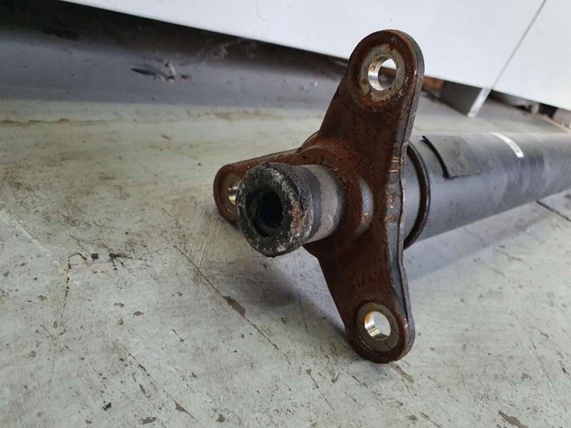 Recambio de transmision central para lexus is 300h referencia OEM IAM PE45  