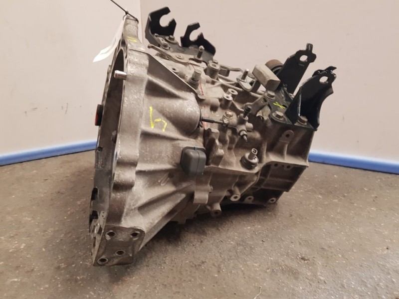 Recambio de caja cambios para toyota auris edition referencia OEM IAM 12EPP 307411504143 6 VELOCIDADES